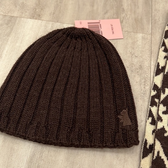 NWT Juicy Couture Scarf & Beanie Set - Picture 3 of 3